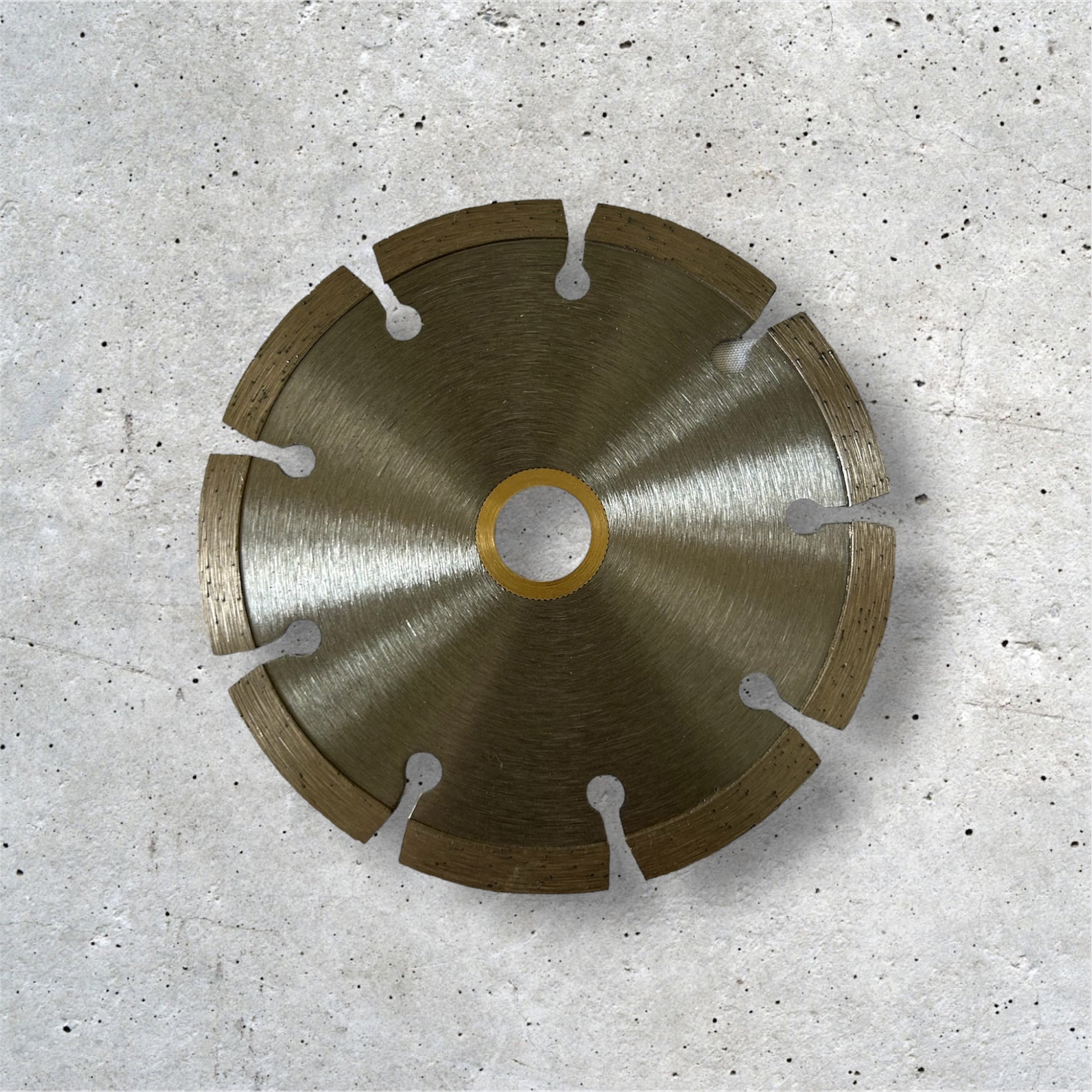 4.5-in-cold-pressed-diamond-circular-segmented-saw-blade-for brick-cinder-block-concrete-stone